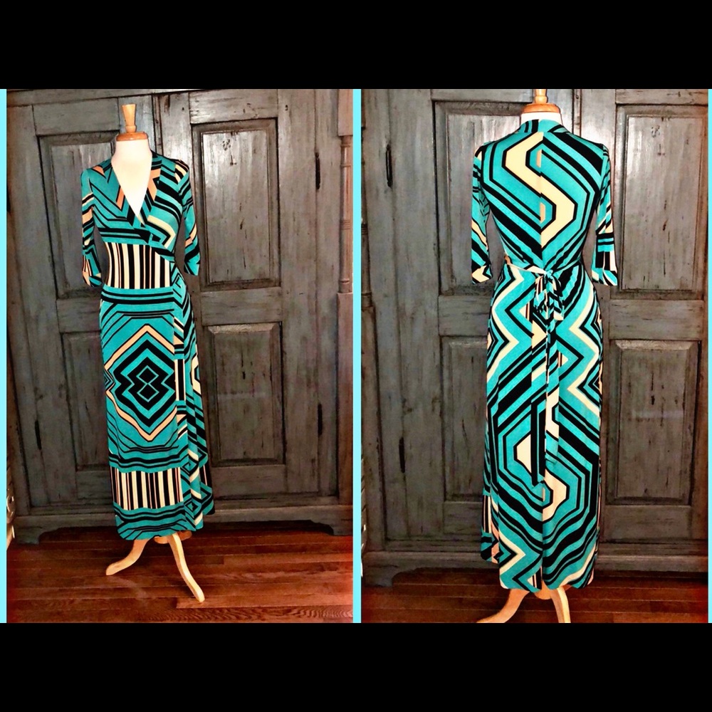 HOT Geometric Print Wrap Dress